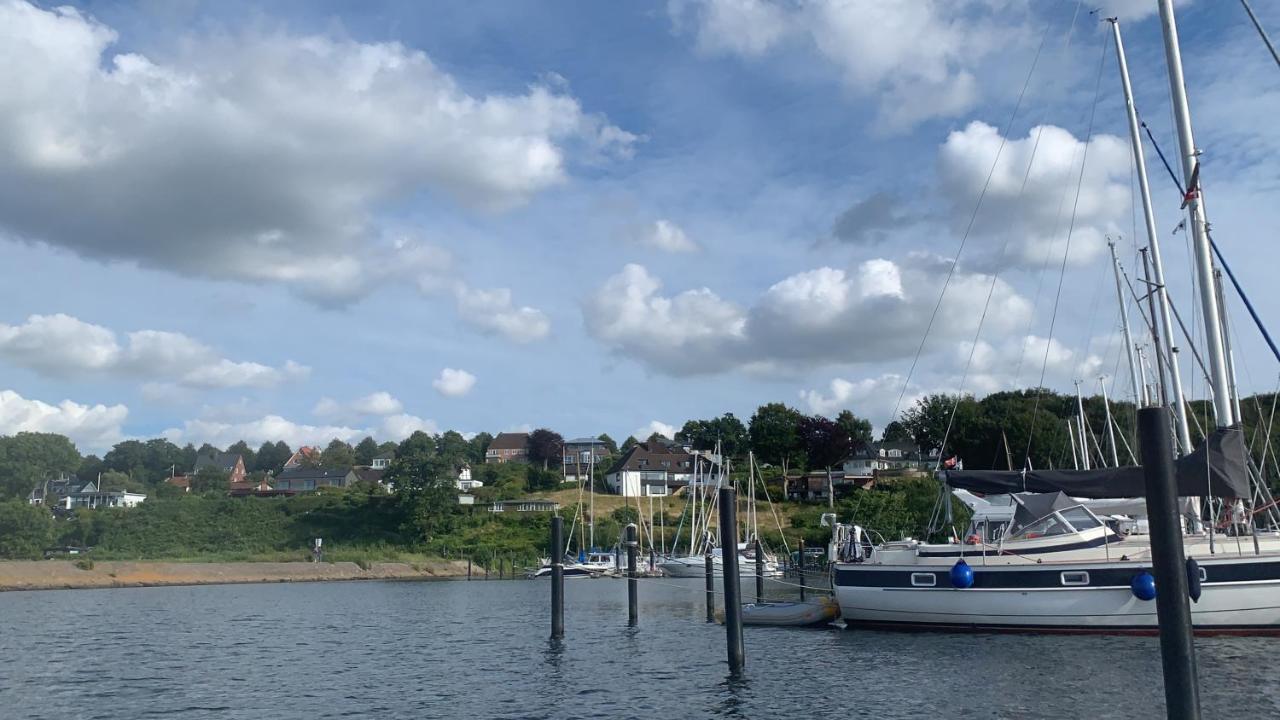 Ferienwohnung In Weisser Villa Am Kliff Flensburg Bagian luar foto